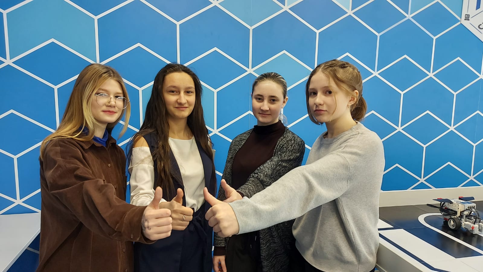 Ученики посещающие школьную медиастудию подготовили новый выпуск